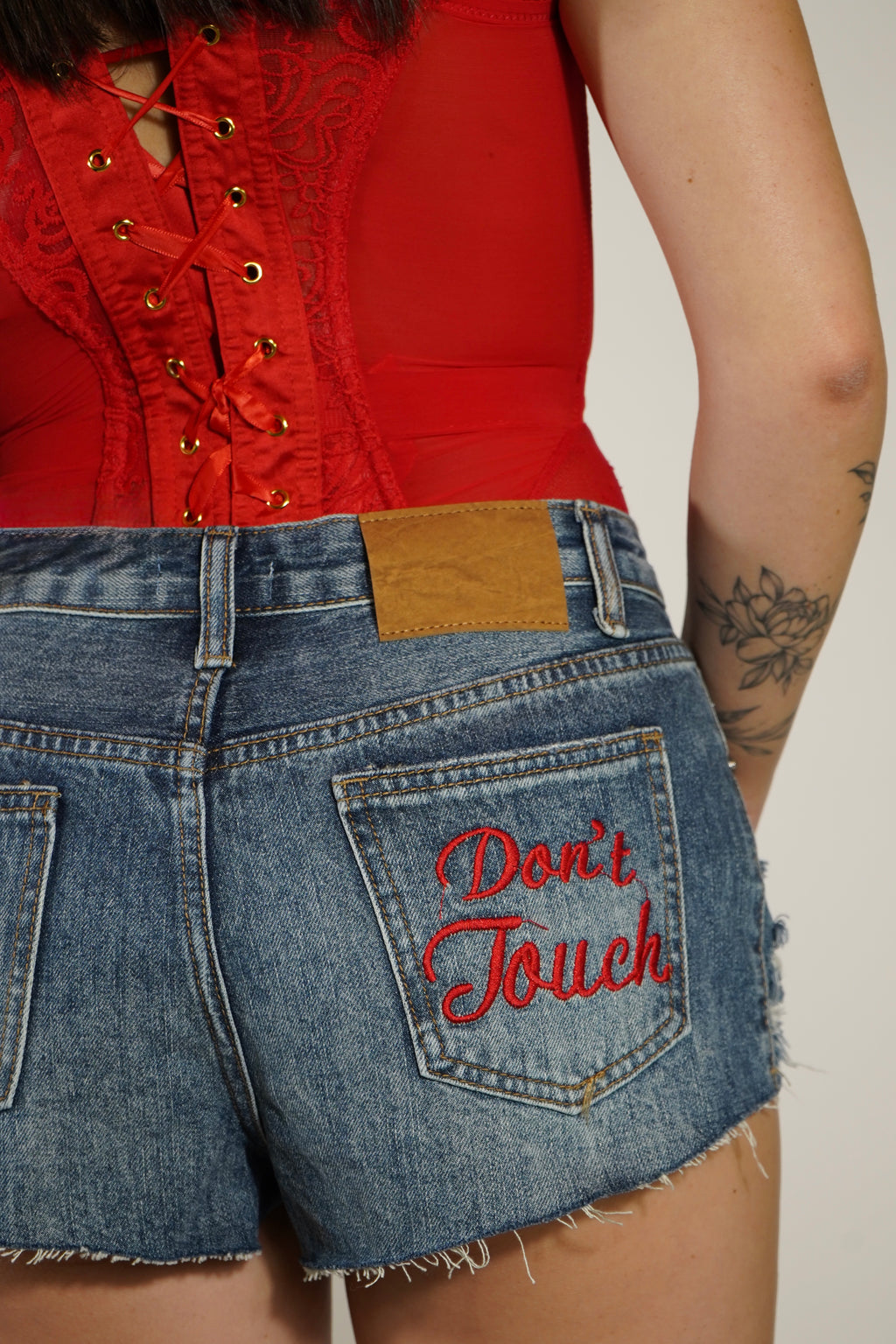 Short Don't Touch — vista 2 — Touché Shop
